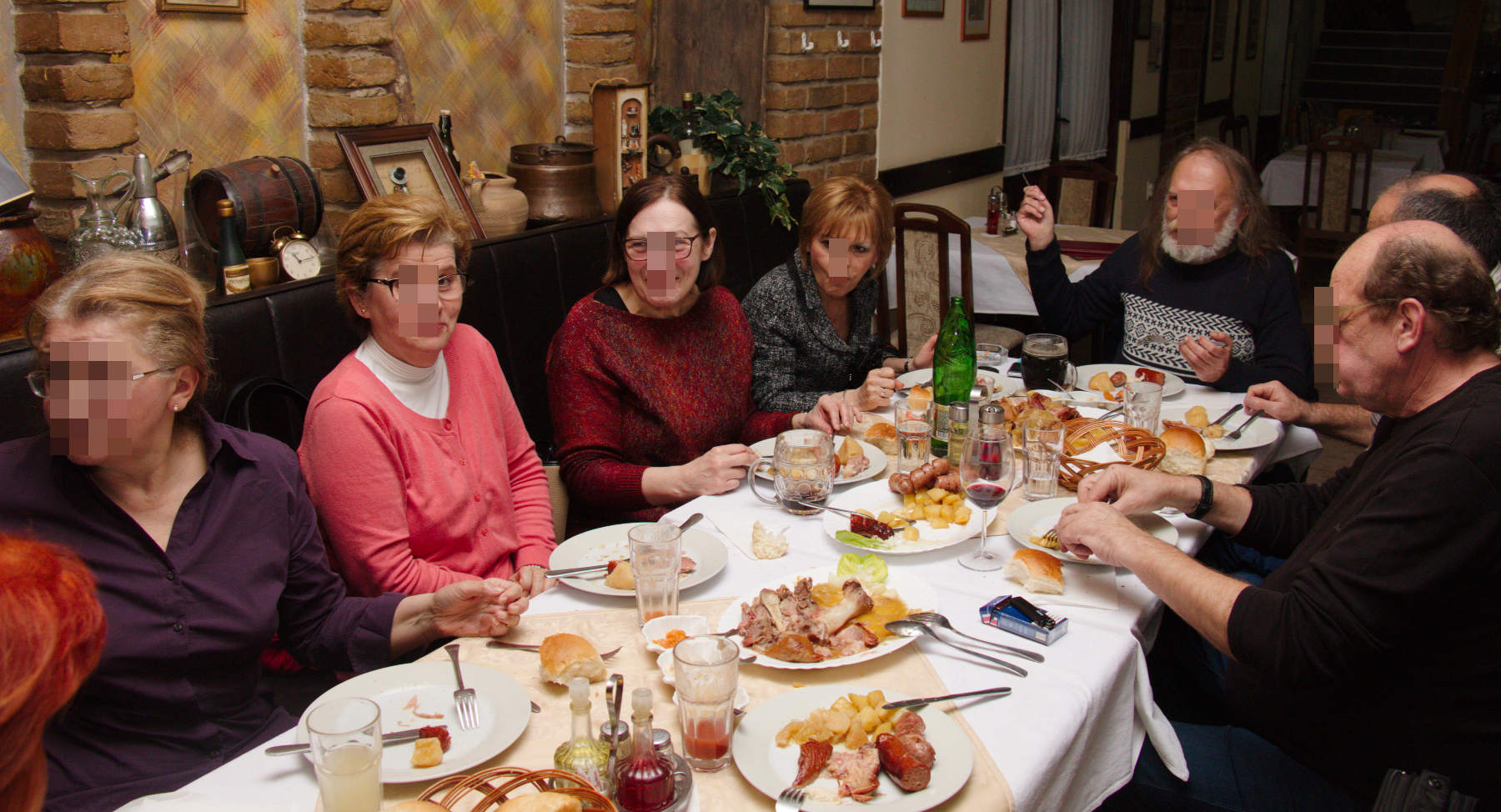 Milica, Mima, Bilja, Dragana, I, Staša (behind), Baki. The redhead bottom left belongs to Savka.
